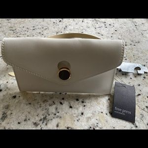 Free Press white belted money/makeup pouch size M Hardware gold